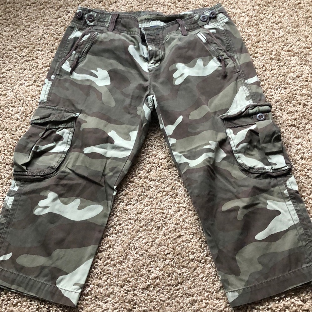 Cropped pants